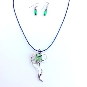 Green & silver necklace & earrings set